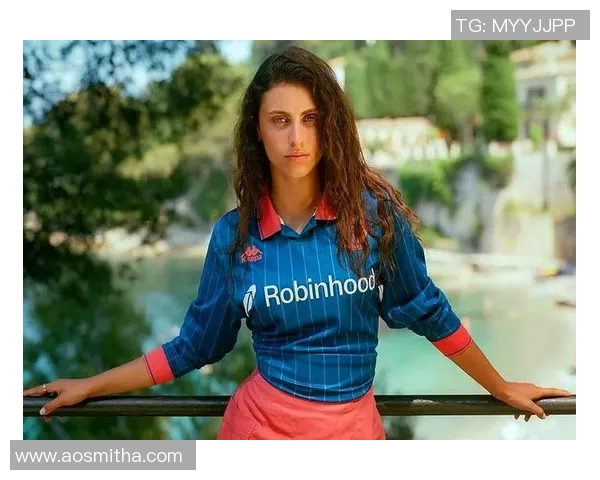 足球明星私人服装独特风格揭秘时尚穿搭图片欣赏