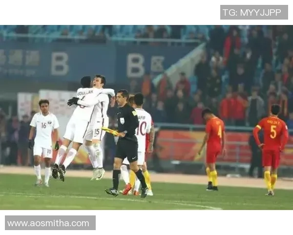 足球明星背后的艰辛与付出揭示了他们成功的秘密与努力的真谛